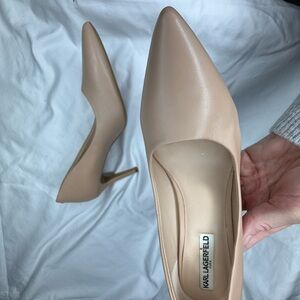 Karl lagerfield light tan pumps worn once